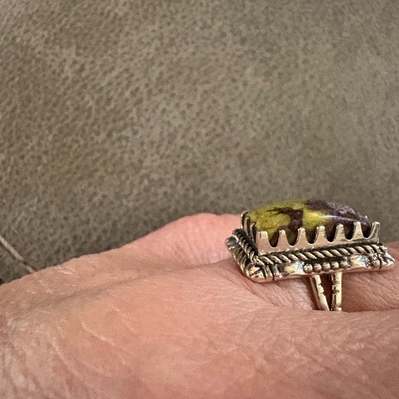 EUC not worn but few times. Southwestern.925 ring. Size 6.5 - Picture 7 of 10